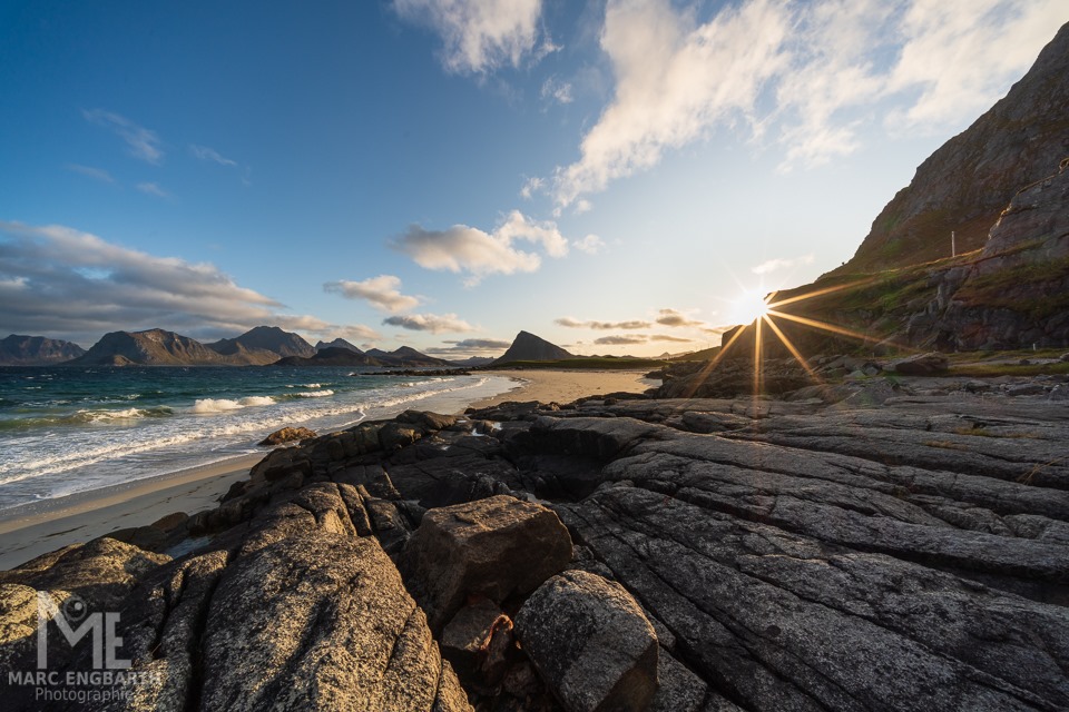 Ein Foto vom einem Strand in Norwegen, genauer gesagt von …