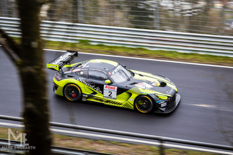 Nürburgring Langestrecken Serie Zwischen den Bäumen …
