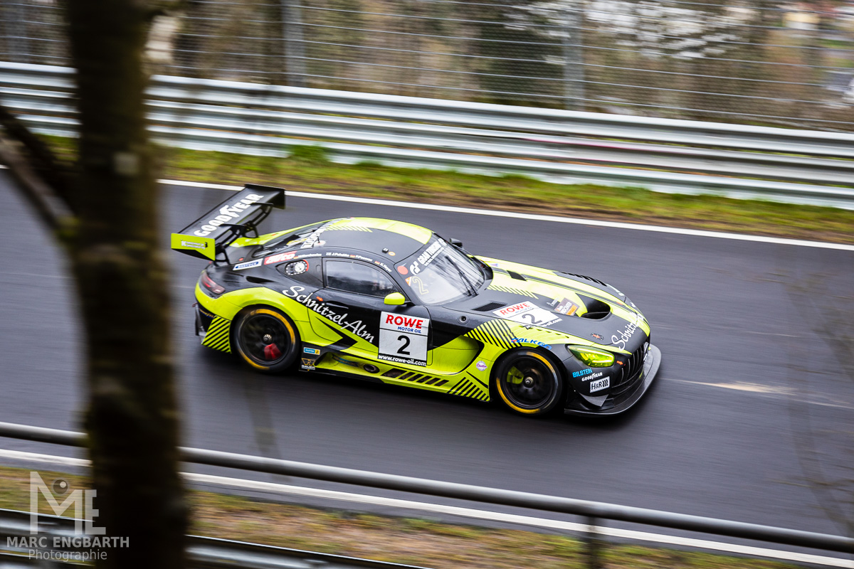 Nürburgring Langestrecken Serie Zwischen den Bäumen …
