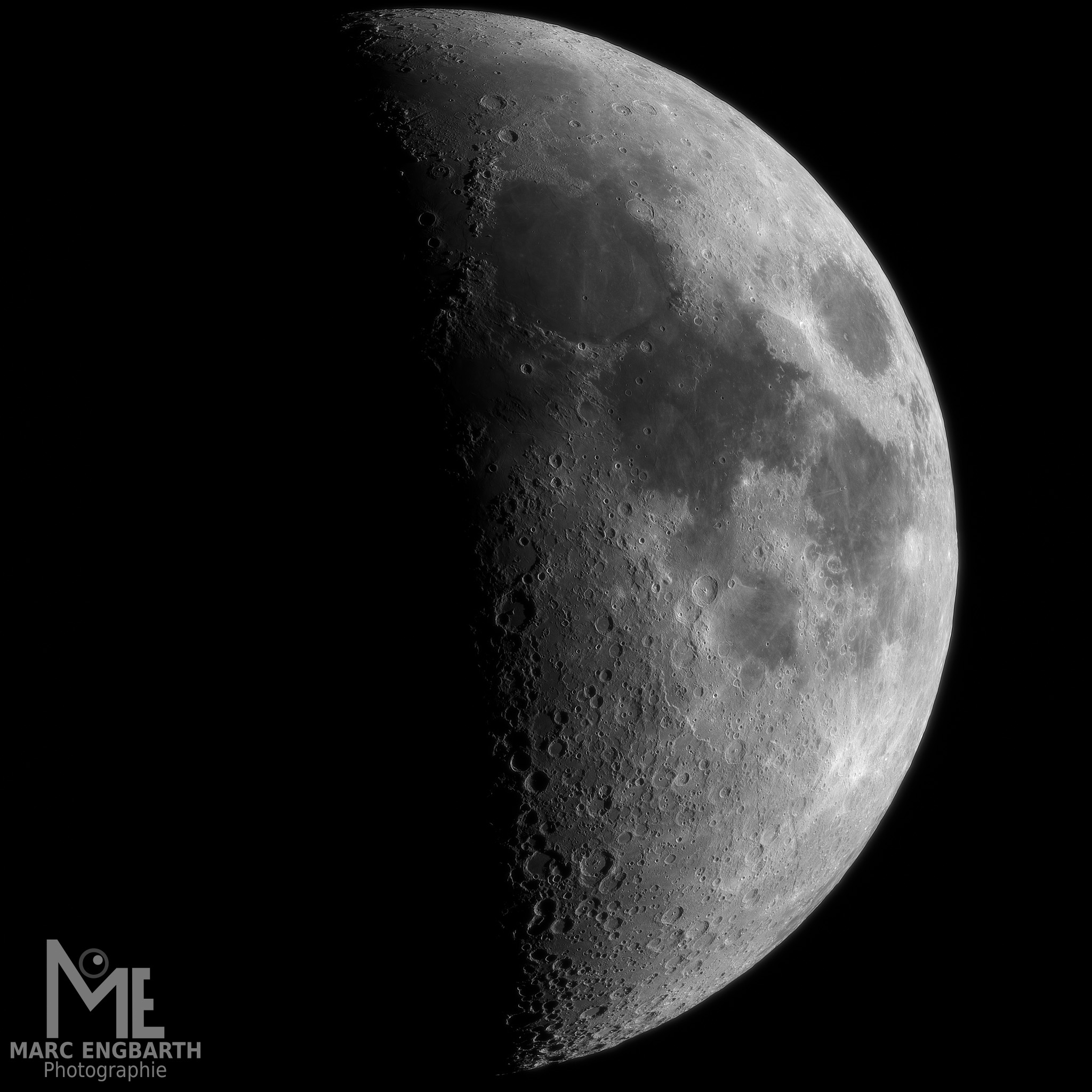Nochmal der Mond, dieses Mal mit höherer Vergrößerung und …