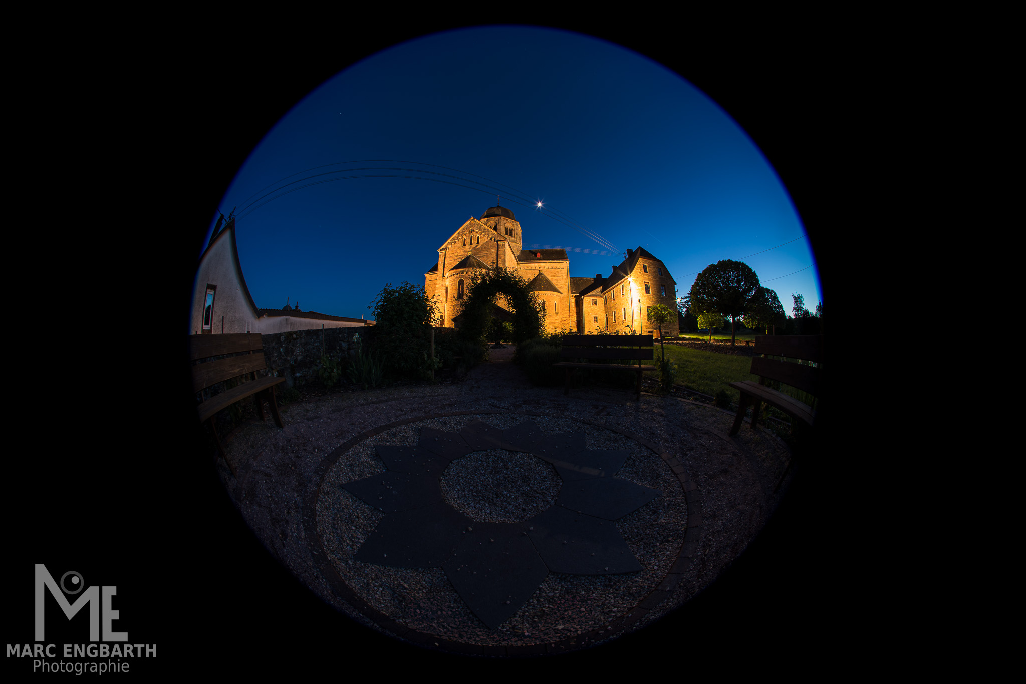 Licht, Schatten und Symbolik: Die Klosterkirche Sponheim …